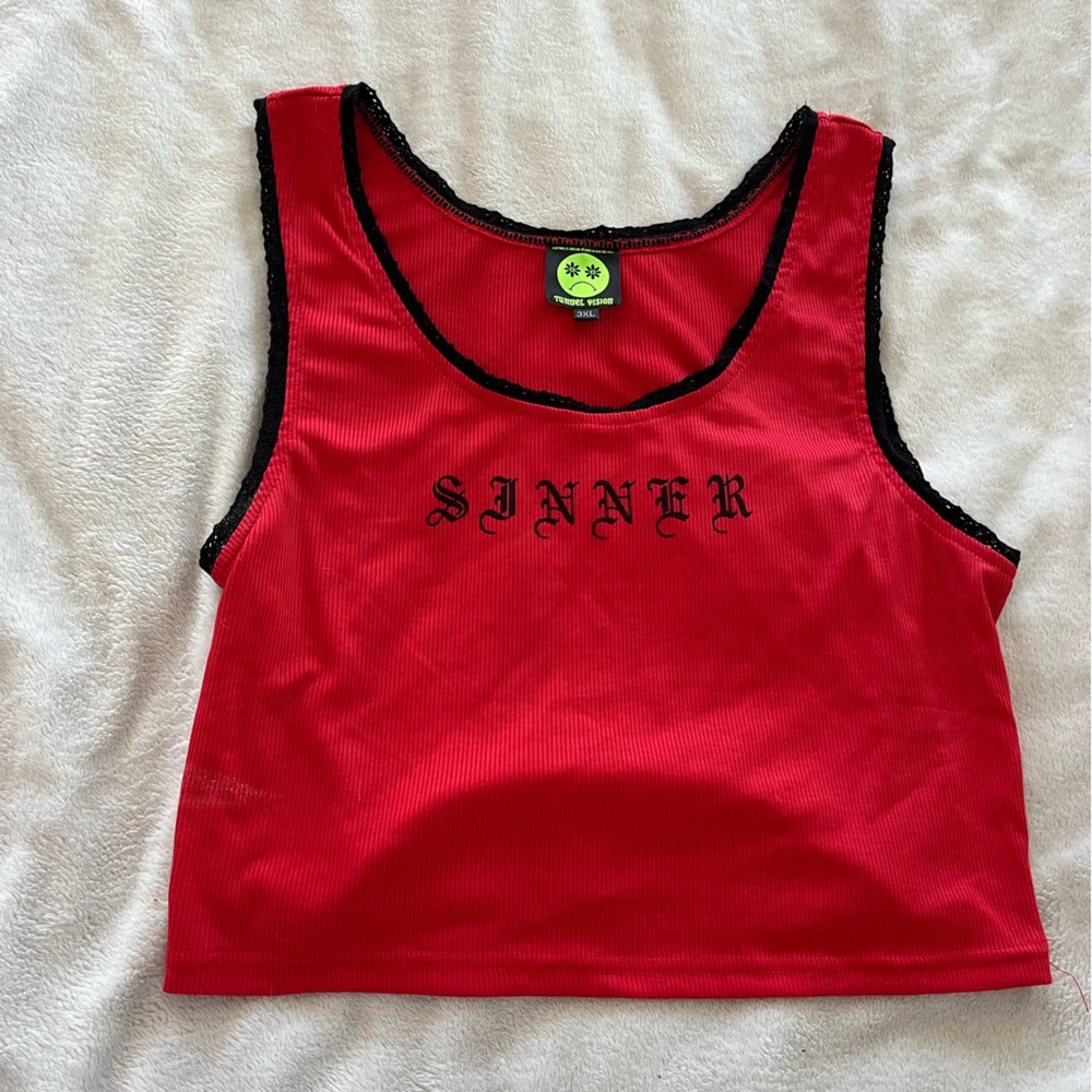 Tunnel vision sinner tank
